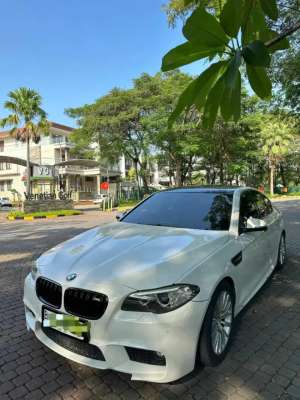 Jual bekas Dijual Bmw 528i km rendah,lokasi di Jakarta Barat