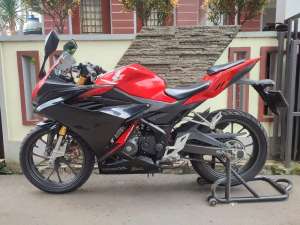 Jual bekas DIJUAL CBR 150R ALLNEW TAHUN 2022,lokasi di Jakarta Timur