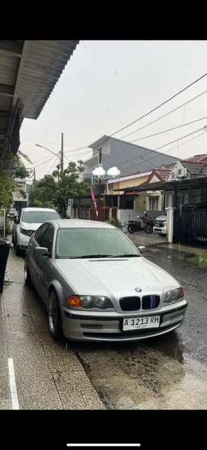 Jual bekas DIJUAL CEPAT BMW E46 325i tahun 2001 M54B25,lokasi di Tangerang Kab.