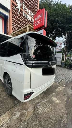 Jual bekas Dijual Cepat dan termurahVoxy terbaru, harga istimewa..,lokasi di Makassar Kota