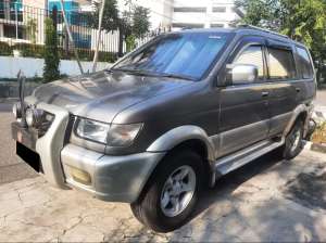 Jual bekas DIJUAL CEPAT Isuzu Panther Grand Touring 2002 Diesel Manual 2.5 MPV,lokasi di Surabaya Kota