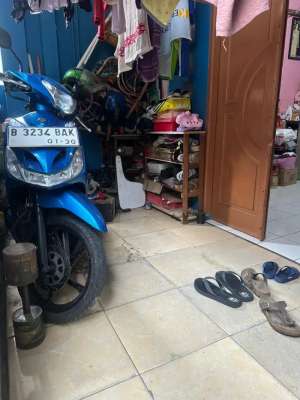 Dijual Cepat Kontrakan Petakan di Jakarta Barat lokasi di Jakarta Barat, tersedia melalui melalui situs Olx