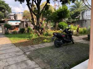 Dijual cepat murah Rumah di pertukangan Jakarta Selatan bisa utk kos2 an Ruko lokasi di Jakarta Selatan, tersedia melalui melalui situs Olx