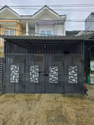 DiJual CEPAT... Perumahan KFT... lokasi di Jakarta Barat, tersedia melalui melalui situs Olx