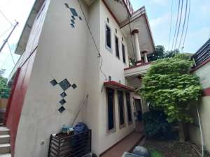 Dijual cepat rumah 2 lantai ready di Gombel Permai Dekat Candi Golf lokasi di Semarang Kota, tersedia melalui melalui situs Olx