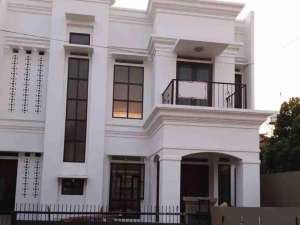 Dijual Cepat Rumah 2 Lantai Siap Huni di Lebak indah lestari Jakarta Selatan YNY lokasi di Jakarta Utara, tersedia melalui melalui situs Olx