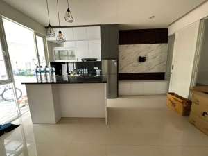 Dijual Cepat Rumah Cantik Oasia Dian Istana lokasi di Surabaya Kota, tersedia melalui melalui situs Olx