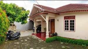 Dijual Cepat Rumah dengan tanahluas lokasi sangat strategis, Cinere lokasi di Depok Kota, tersedia melalui melalui situs Olx