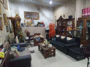 DIJUAL CEPAT RUMAH DI AKASIA RAYA lokasi di Jakarta Barat, tersedia melalui melalui situs Olx