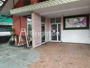 DIJUAL CEPAT RUMAH HARGARp. 6M DIBAWAH NJOP JAKARTA PUSAT lokasi di Jakarta Barat, tersedia melalui melalui situs Olx