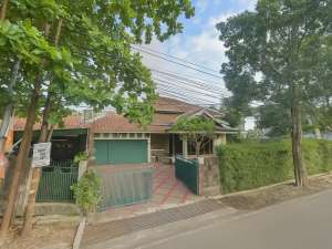 Dijual CepatRumah Mewah Hanya 8M Lokasi Arcamanik Investasi Terbaik lokasi di Bandung Kota, tersedia melalui melalui situs Olx