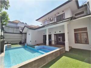 Dijual Cepat Rumah Mewah Ber Kolam Renang Batununggal lokasi di Bandung Kota, tersedia melalui melalui situs Olx