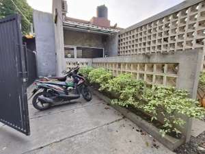 Dijual Cepat Tanah dan Bangunan di Duta Harapan Bekasi Utara lokasi di Bekasi Kota, tersedia melalui melalui situs Olx