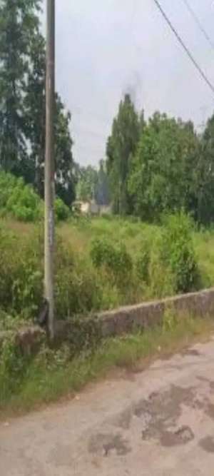 Dijual Cepat Tanah Pinggir Jalan Cocok Untuk Gudang Area Karawang lokasi di Karawang Kab., tersedia melalui melalui situs Olx