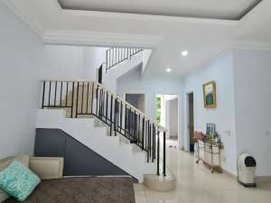 DijualDisewakan Rumah 2 Lantai Full Furnish di Perumahan Les Belles Maisons, Serpong, Tangerang lokasi di Tangerang Selatan Kota, tersedia melalui melalui situs Olx