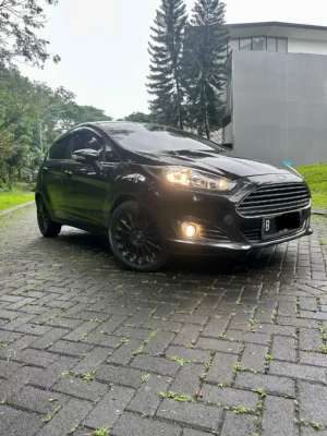 Jual bekas Dijual ford fiesta 2013 hitam sport s 1.5 at facelift murah bekas bu,lokasi di Tangerang Selatan Kota