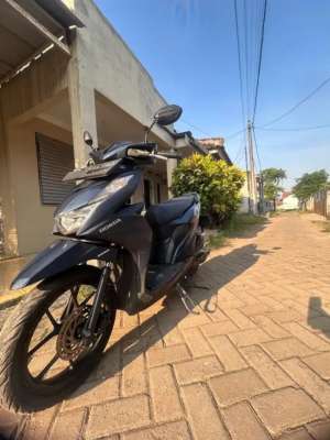 Jual bekas Dijual Honda Beat Deluxe 2022,lokasi di Tangerang Kab.