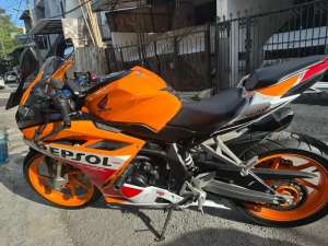 Jual bekas Dijual Honda CBR 250 Repsol Edition KM 800 Perak Asli,lokasi di Jakarta Utara