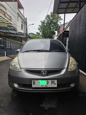 Jual bekas DIJUAL HONDA JAZZ IDSI 2005 AT,lokasi di Jakarta Barat