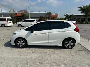 Jual bekas Dijual Honda Jazz RS GK5 2018 CVT Plat N Malang Kota,lokasi di  
