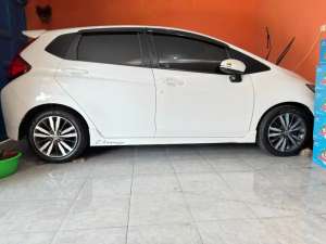 Jual bekas Dijual Honda Jazz RS manual tahun 2016,lokasi di Purworejo Kab.