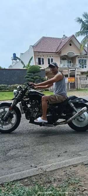 Jual bekas dijual honda magna 750cc v4 mesin sehat ban bagus oli baru,lokasi di Tangerang Kota