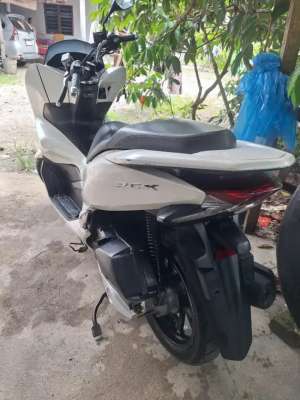 Dijual Honda PCX 150 TAHUN 2020 , tersedia melalui melalui situs Olx