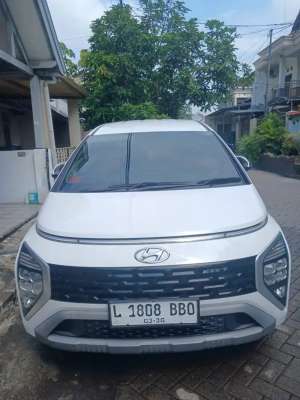 Jual bekas Dijual Hyundai Stargazer Essential Captain Seat,lokasi di Surabaya Kota