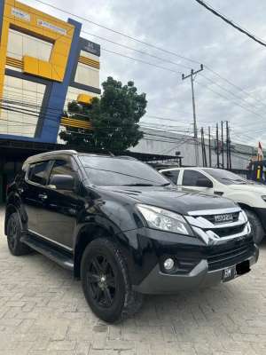 Jual bekas Dijual Isuzu MU-X AT UCR6Y R-2 4X2 Nego sampai Deall,lokasi di  