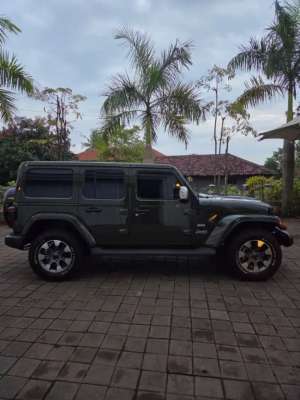 Jual bekas Dijual Jeep Wrangler Sahara 4 Door 2.0L Turbocharged nik 2023,lokasi di Cilegon Kota