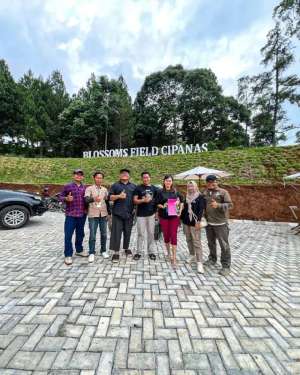 Dijual kavling Villa di Cipanas Puncak lokasi di Cianjur Kab., tersedia melalui melalui situs Olx