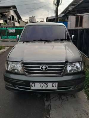 Jual bekas Dijual kijang krista tahun 2002,lokasi di Banjarbaru Kota