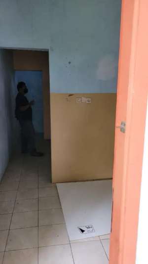 DIJUAL KONTRAKAN 4 PINTU lokasi di Jakarta Selatan, tersedia melalui melalui situs Olx