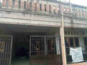 Dijual kosanrumah harga murah dari pasaran cocok untuk investasi jangka panjang lokasi nyamanstrategis. VIA LELANG lokasi di Depok Kota, tersedia melalui melalui situs Olx