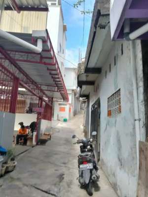 Dijual Kost UNS 5 kamar, atas Dag lokasi di Surakarta Kota, tersedia melalui melalui situs Olx