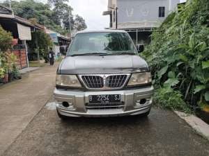 Jual bekas Dijual Mitsubishi kuda grandia thn2003 pajak off 2025 kaleng 2027,lokasi di Bogor Kab.