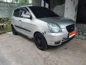 Jual bekas Dijual mobil kia picanto tahun 2005 pemakaian 2006 awal,lokasi di Hulu Sungai Selatan Kab.