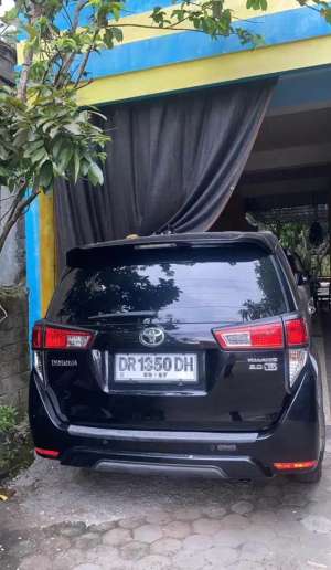Jual bekas dijual mobil pribadi innova reborn,lokasi di  