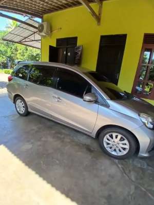 Jual bekas Dijual Mobilio E manual tahun 2016. Plat R harga 130jt. 081327411317,lokasi di Banyumas Kab.