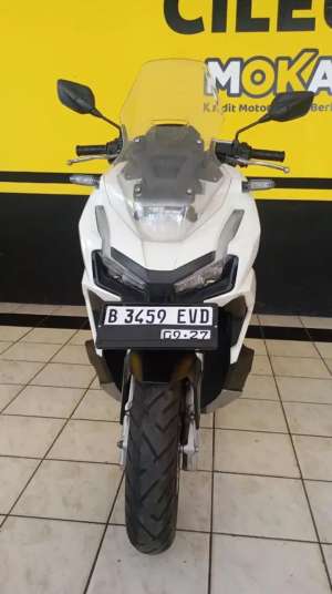 Jual bekas Dijual motor Honda ADV 160 cbs 2022,lokasi di Bogor Kab.