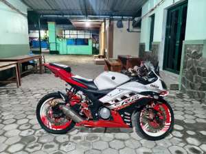 Jual bekas Dijual motor Yamaha R15 Tahun 2016,lokasi di  ,Klaten Kab.
