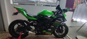 Jual bekas Dijual motor ZX25R kilometer rendah,lokasi di Banjarmasin Kota