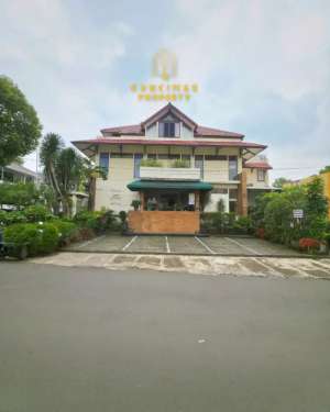 Dijual murah rumah di Kebayoran Baru lokasi di Jakarta Selatan, tersedia melalui melalui situs Olx