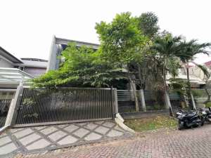 Dijual Murah Rumah Hitung Tanah Bangunan Setengah Jadi Layout Bagus Pondasi Kokoh Graha Famili Surabaya Barat lokasi di Surabaya Kota, tersedia melalui melalui situs Olx