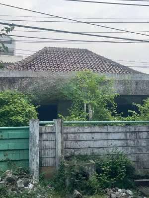 Dijual Murah Rumah Tua Hitung Tanah di Grogol Jakarta Barat lokasi di Jakarta Barat, tersedia melalui melalui situs Olx