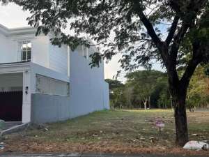 Dijual Murah Tanah Kavling Graha Natura lokasi di Surabaya Kota, tersedia melalui melalui situs Olx