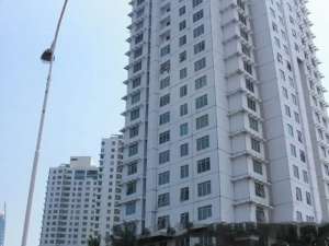 DIJUALMURAH TOWN HOUSE 3,5 lantai lokasi di Jakarta Utara, tersedia melalui melalui situs Olx