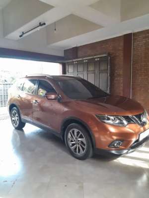 Jual bekas Dijual Nissan X-Trail 2,5 AT 2015 - Jarang Pakai, Ban Baru, KM Rendah,lokasi di Jakarta Timur