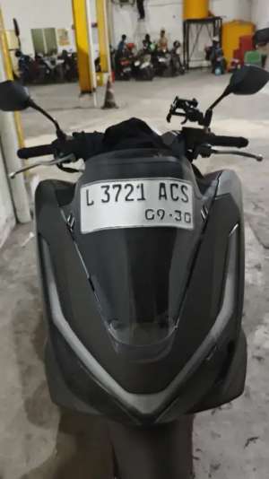 Jual bekas Dijual PCX 2025 KM rendah pemakaian pribadi,lokasi di Surabaya Kota