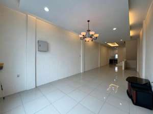 Dijual ruko strategis daerah kota lokasi di Medan Kota, tersedia melalui melalui situs Olx